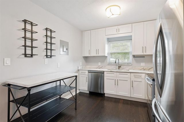 2001 GALE STREET, Orlando, FL 32803