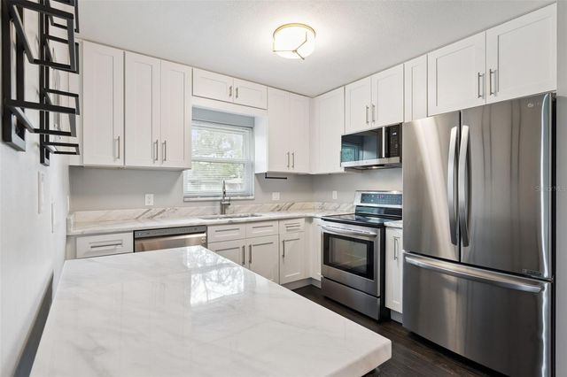 2001 GALE STREET, Orlando, FL 32803