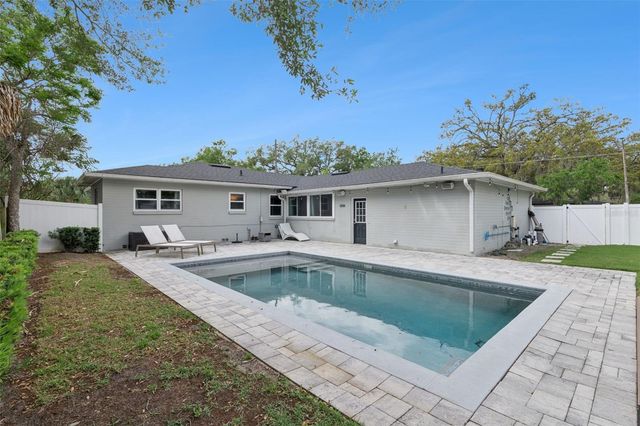 2001 GALE STREET, Orlando, FL 32803