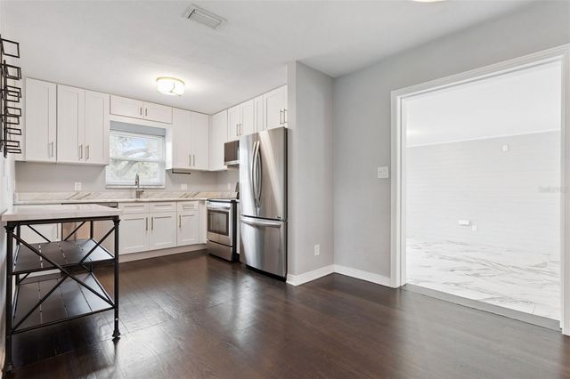 2001 GALE STREET, Orlando, FL 32803