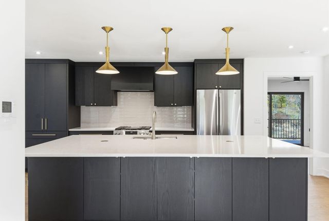 1318 S Jones Mill Lane, Springfield, MO 65809