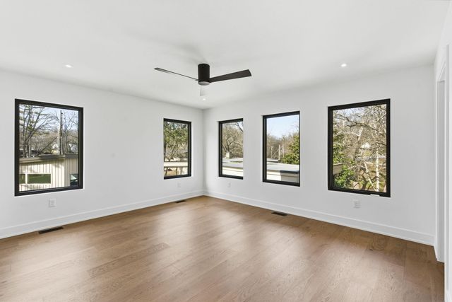 1318 S Jones Mill Lane, Springfield, MO 65809