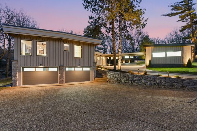 1318 S Jones Mill Lane, Springfield, MO 65809