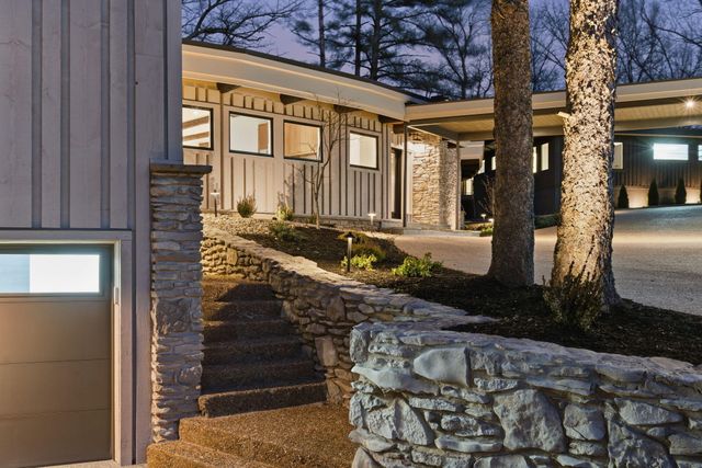 1318 S Jones Mill Lane, Springfield, MO 65809