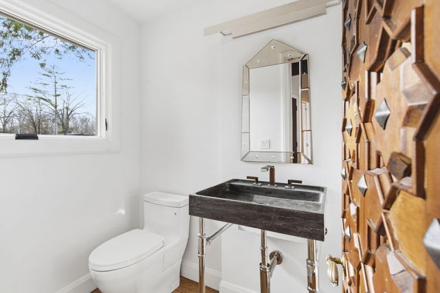 1318 S Jones Mill Lane, Springfield, MO 65809