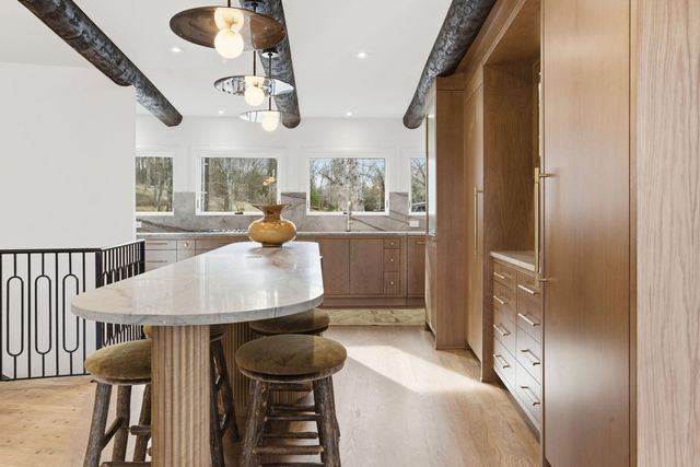 1318 S Jones Mill Lane, Springfield, MO 65809