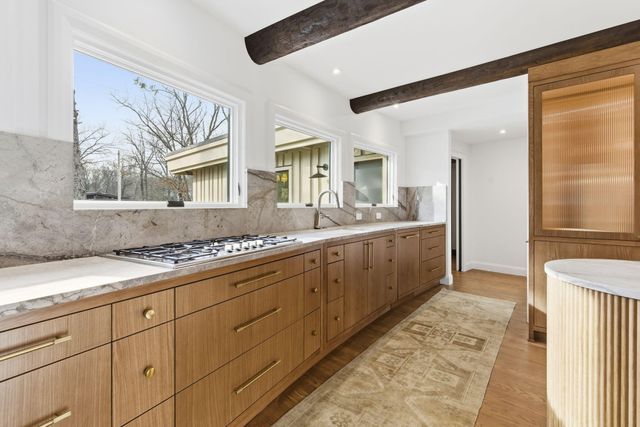 1318 S Jones Mill Lane, Springfield, MO 65809