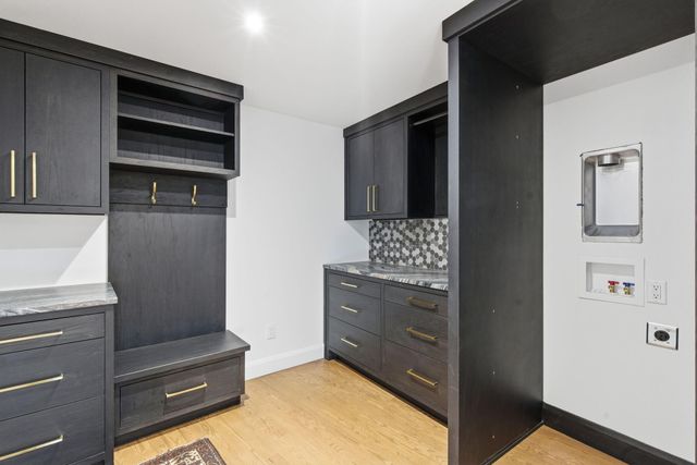 1318 S Jones Mill Lane, Springfield, MO 65809