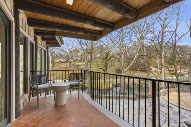 1318 S Jones Mill Lane, Springfield, MO 65809