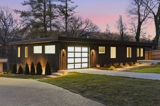 1318 S Jones Mill Lane, Springfield, MO 65809