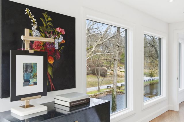 1318 S Jones Mill Lane, Springfield, MO 65809