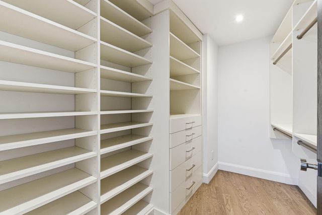 1318 S Jones Mill Lane, Springfield, MO 65809