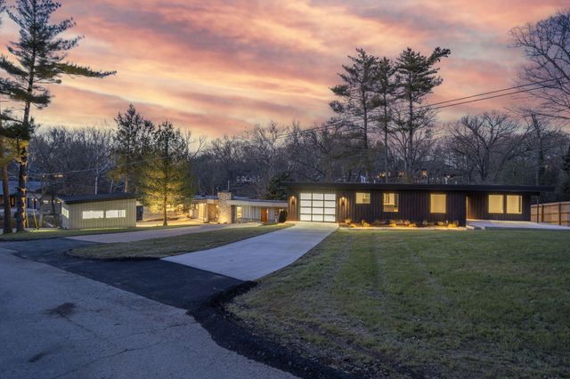 1318 S Jones Mill Lane, Springfield, MO 65809