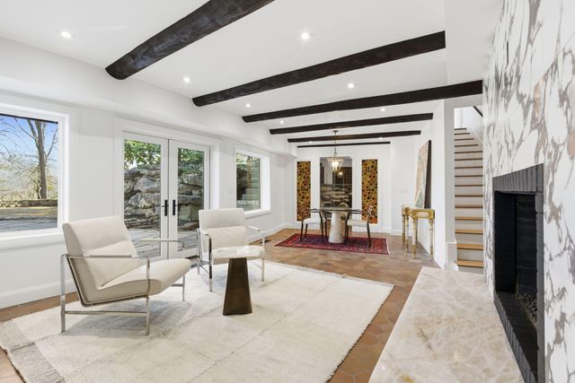 1318 S Jones Mill Lane, Springfield, MO 65809