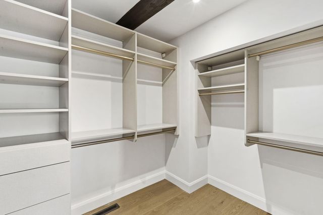 1318 S Jones Mill Lane, Springfield, MO 65809