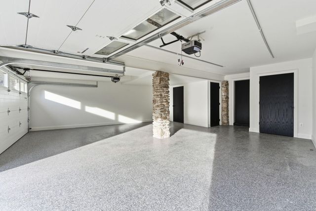 1318 S Jones Mill Lane, Springfield, MO 65809