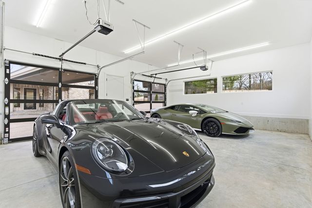 1318 S Jones Mill Lane, Springfield, MO 65809