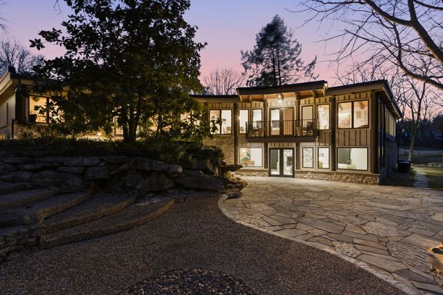 1318 S Jones Mill Lane, Springfield, MO 65809