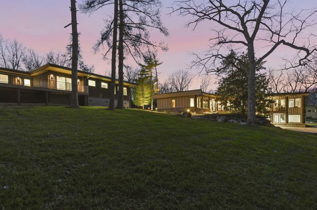 1318 S Jones Mill Lane, Springfield, MO 65809