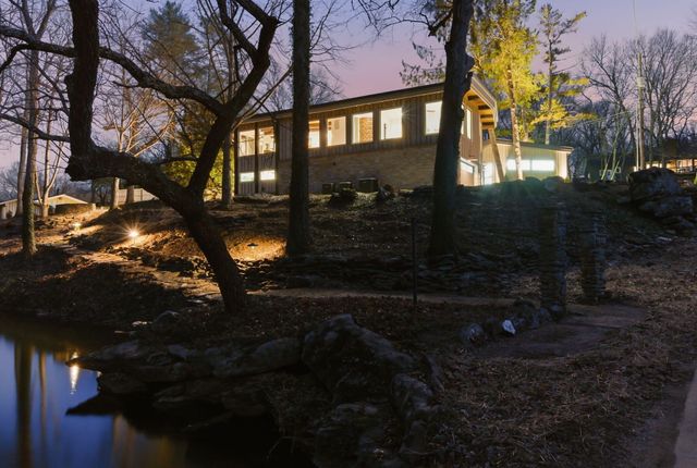 1318 S Jones Mill Lane, Springfield, MO 65809