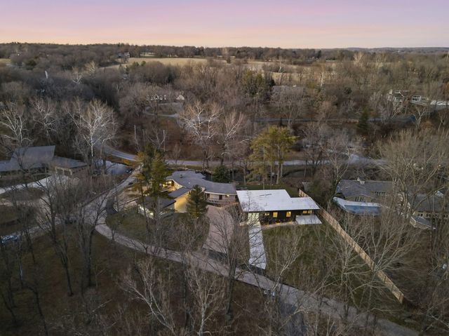 1318 S Jones Mill Lane, Springfield, MO 65809