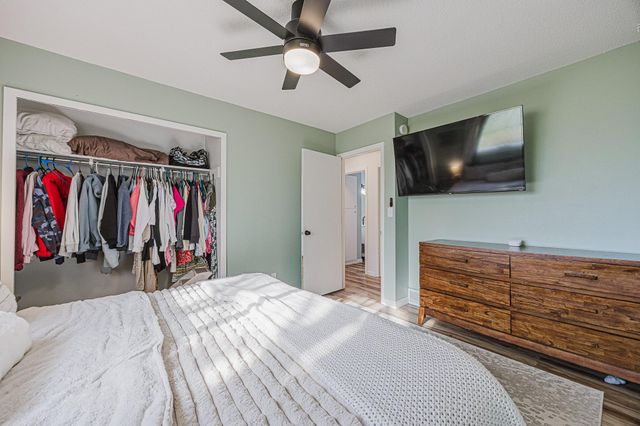 519 10th Avenue E, West Fargo, ND 58078