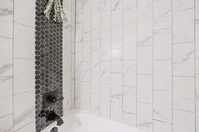 519 10th Avenue E, West Fargo, ND 58078