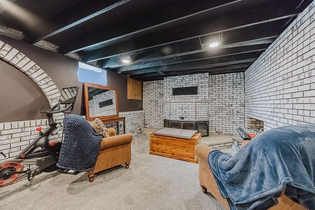 519 10th Avenue E, West Fargo, ND 58078