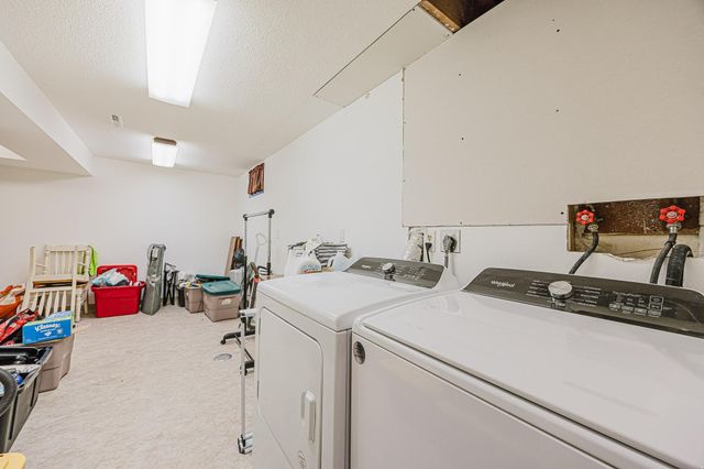 519 10th Avenue E, West Fargo, ND 58078