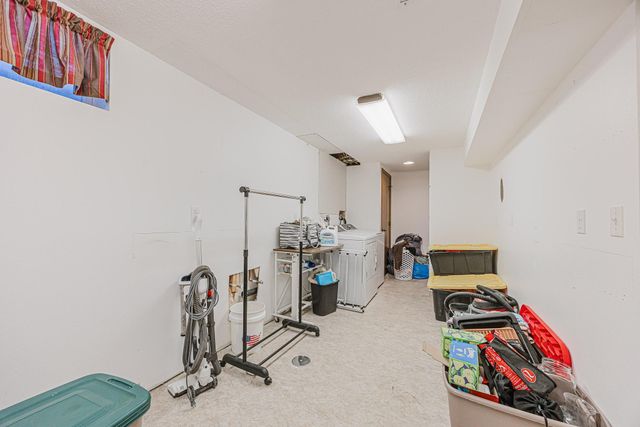 519 10th Avenue E, West Fargo, ND 58078