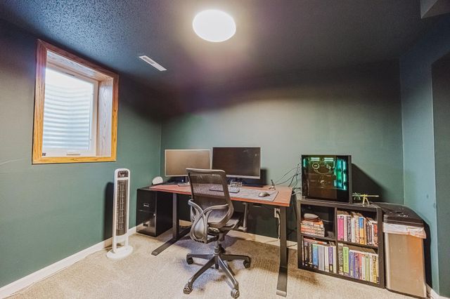 519 10th Avenue E, West Fargo, ND 58078