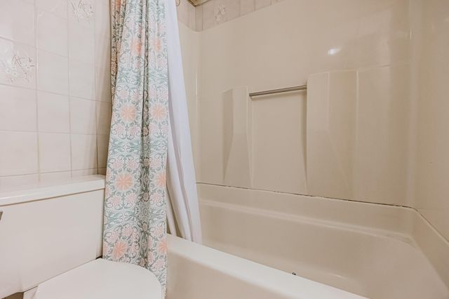 519 10th Avenue E, West Fargo, ND 58078