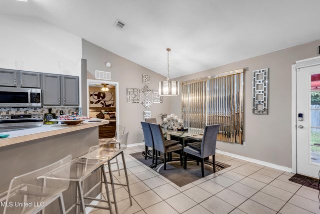 13614 Huntington Circle, Gulfport, MS 39503