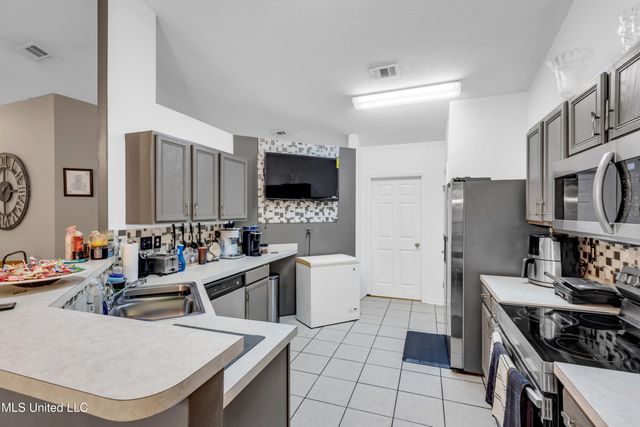 13614 Huntington Circle, Gulfport, MS 39503