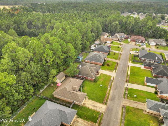 13614 Huntington Circle, Gulfport, MS 39503