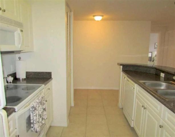 2308 57th Circle 2308, Vero Beach, FL 32966