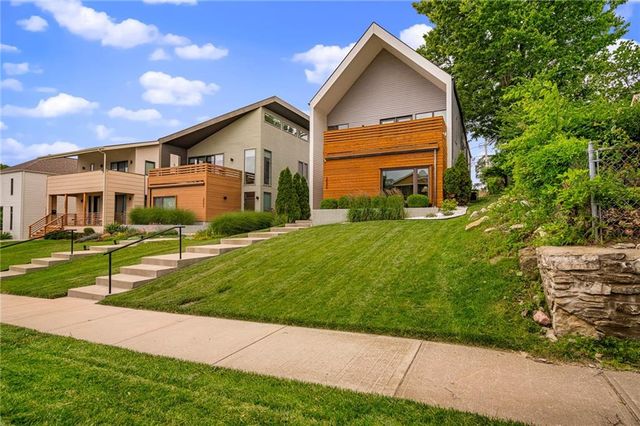 2549 Tracy Avenue, Kansas City, MO 64108