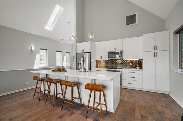 2549 Tracy Avenue, Kansas City, MO 64108