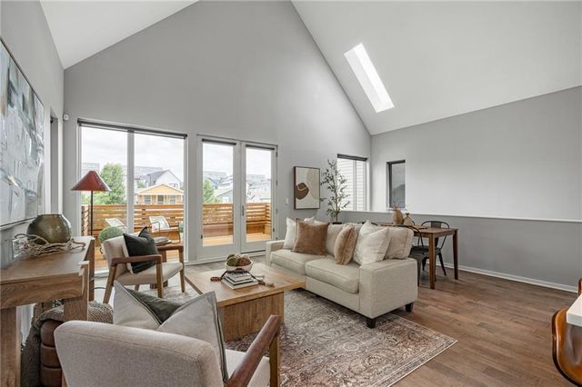 2549 Tracy Avenue, Kansas City, MO 64108