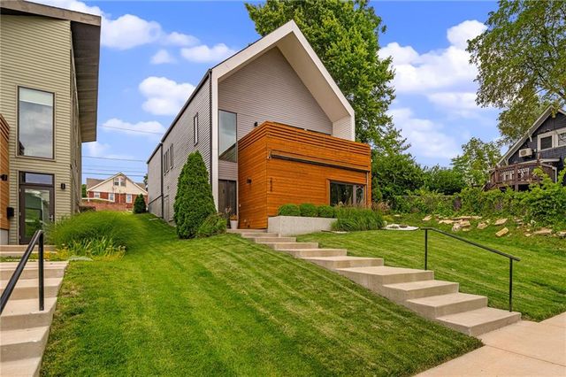 2549 Tracy Avenue, Kansas City, MO 64108