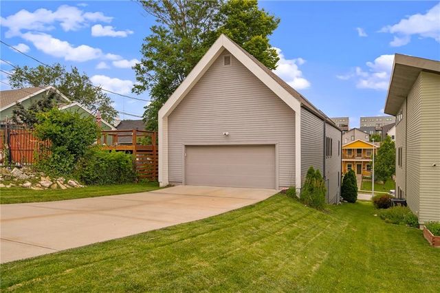 2549 Tracy Avenue, Kansas City, MO 64108