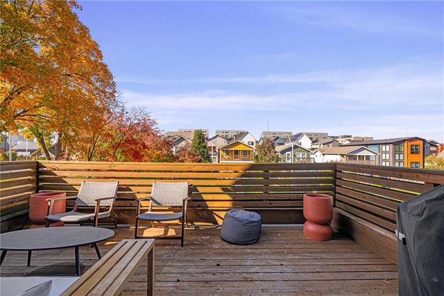 2549 Tracy Avenue, Kansas City, MO 64108