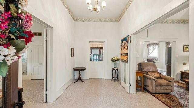1028 Jefferson St, Kerrville, TX 78028