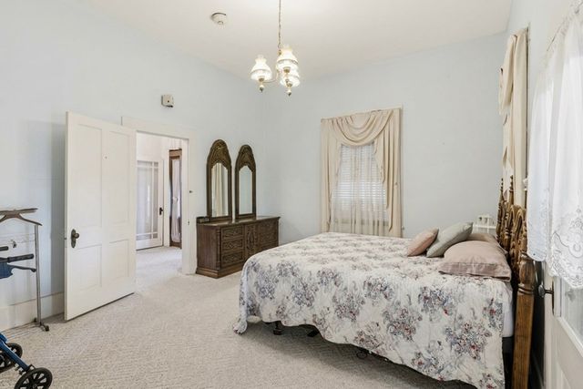 1028 Jefferson St, Kerrville, TX 78028