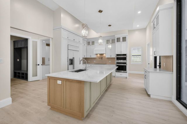 8771 Man O War Road, Palm Beach Gardens, FL 33418
