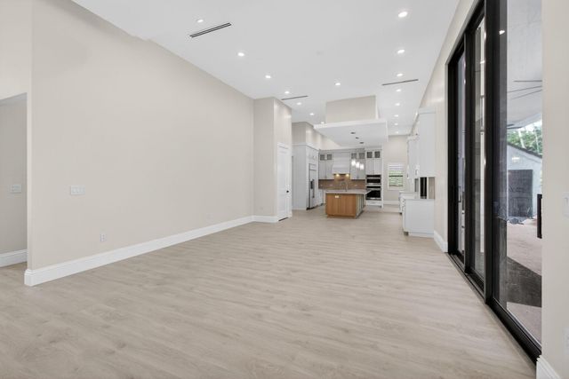 8771 Man O War Road, Palm Beach Gardens, FL 33418