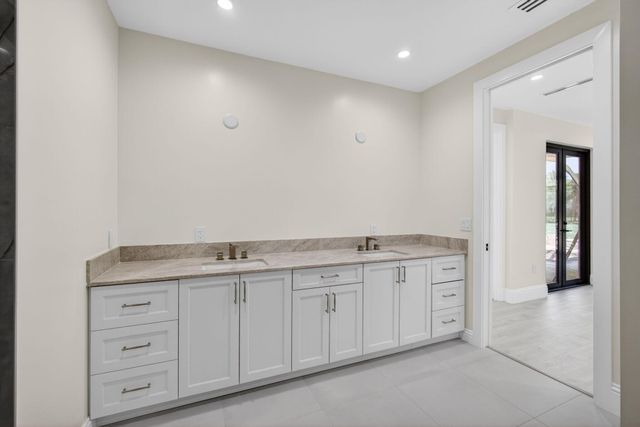 8771 Man O War Road, Palm Beach Gardens, FL 33418