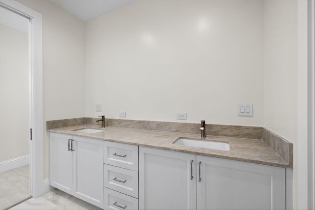 8771 Man O War Road, Palm Beach Gardens, FL 33418