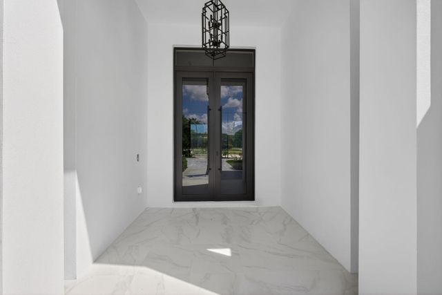 8771 Man O War Road, Palm Beach Gardens, FL 33418