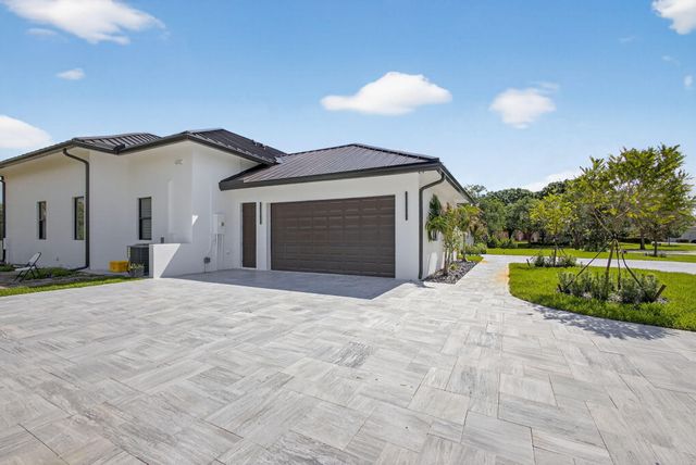 8771 Man O War Road, Palm Beach Gardens, FL 33418